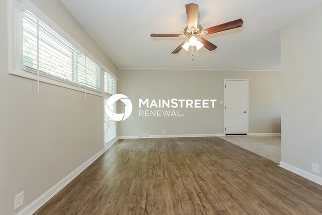 Building Photo - 3 Bedroom Pet-Friendly Home in Kansas City...