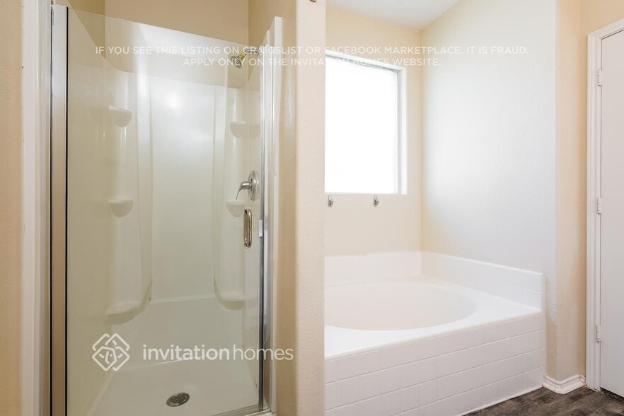 Building Photo - 11748 Netleaf Ln
