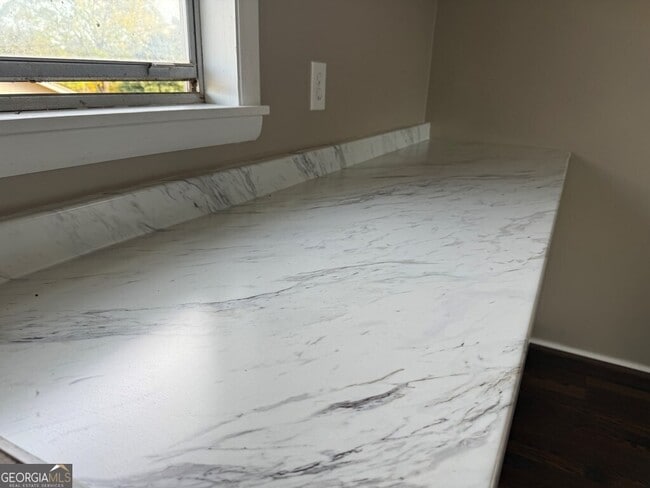 Building Photo - 412 Roberson St