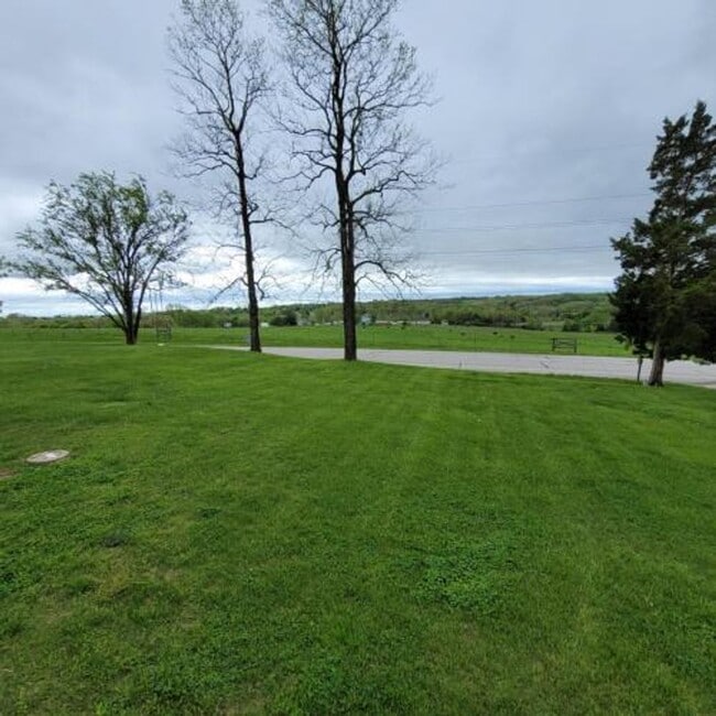 Building Photo - Single Family House 2BR-1BA - Villa Ridge MO