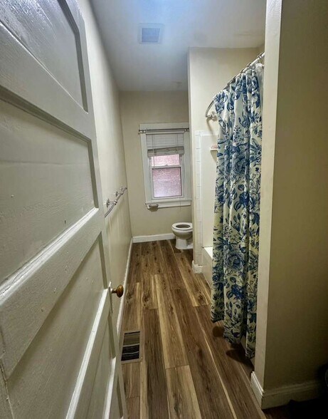 Building Photo - 9 Chilcott Pl