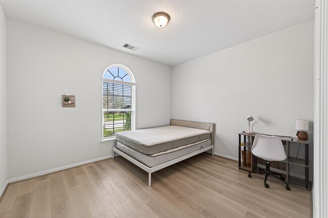 Building Photo - 21327 Bering Reach Dr