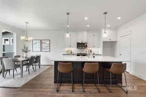 Building Photo - 1756 E Knobcone Dr