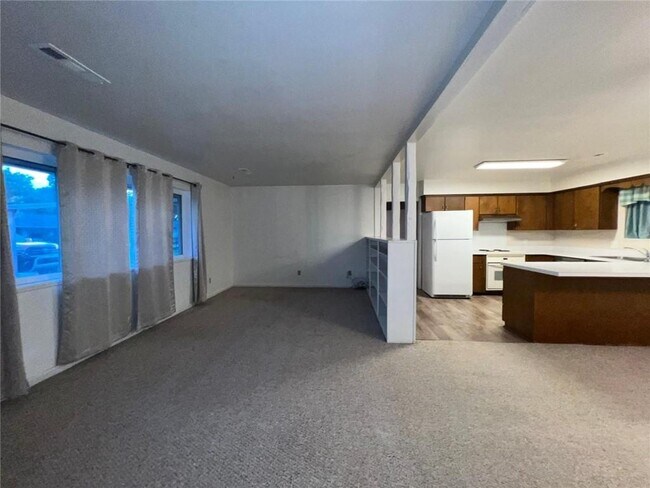 Building Photo - 1708 Theodore Dr