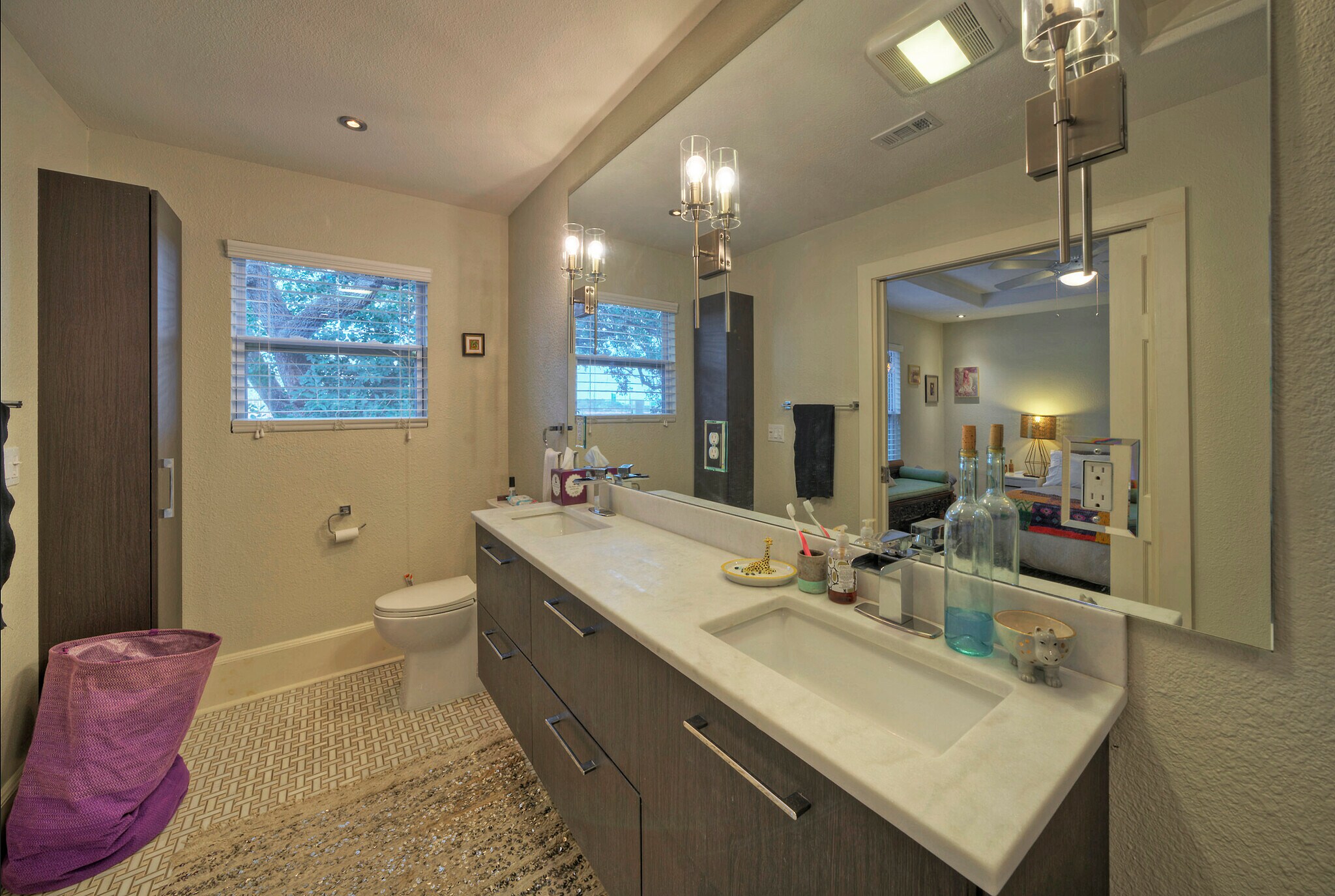 EN SUITE MASTER BATHROOM - 3805 southridge dr