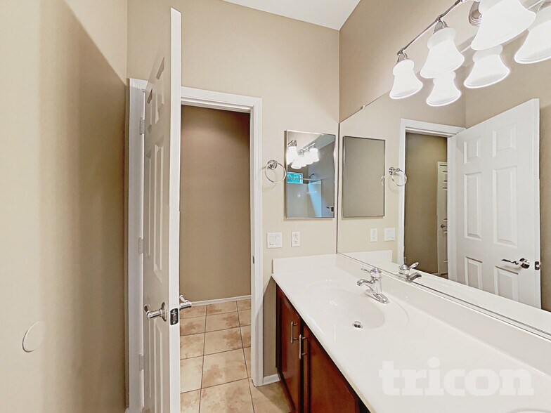 Building Photo - 41303 N Palm Springs Trail