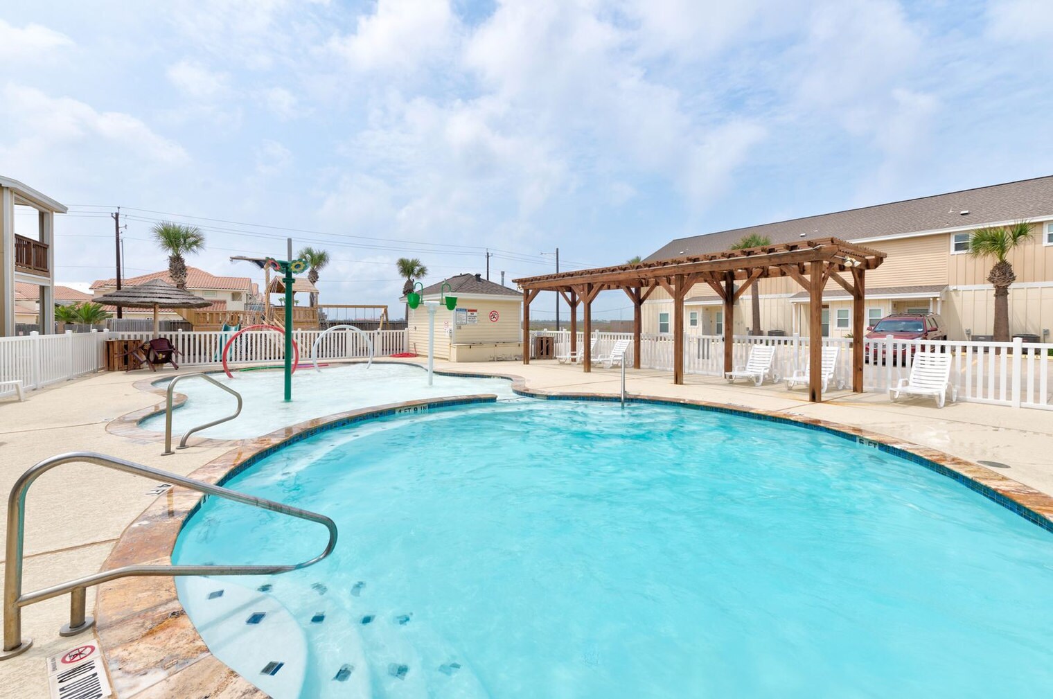 Building Photo - 14810 Leeward Dr