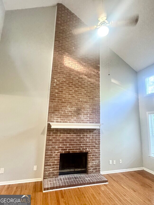 Building Photo - 4288 Trotters Ln NE