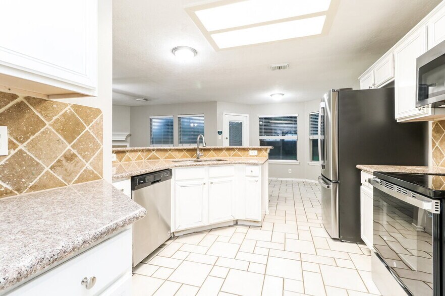 Building Photo - 1723 Milholland Dr