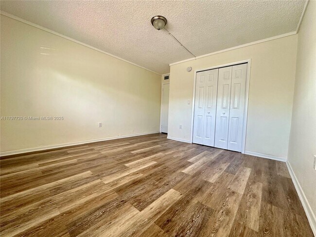Building Photo - 201 Galen Dr