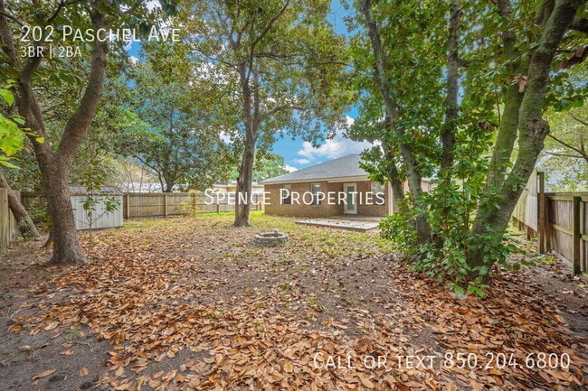 Building Photo - 202 Paschel Ave