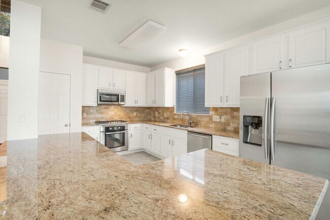 Building Photo - 2514 Crenshaw Dr