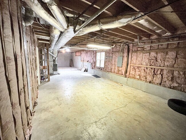 Building Photo - Acworth 4BR/3.5BA Finished Basement