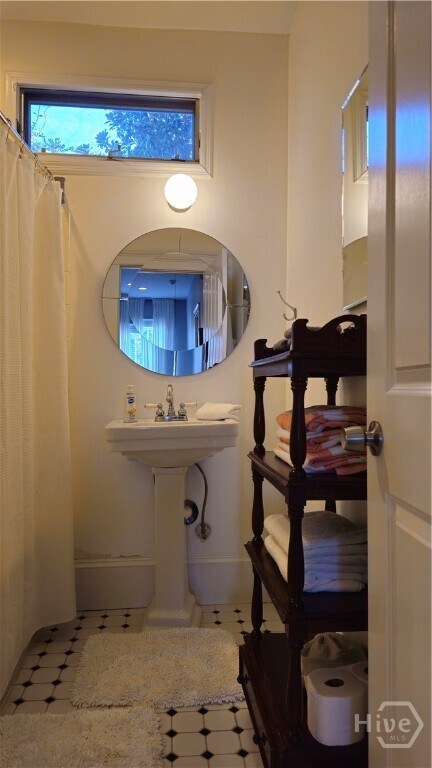 Building Photo - 14 E 41st St