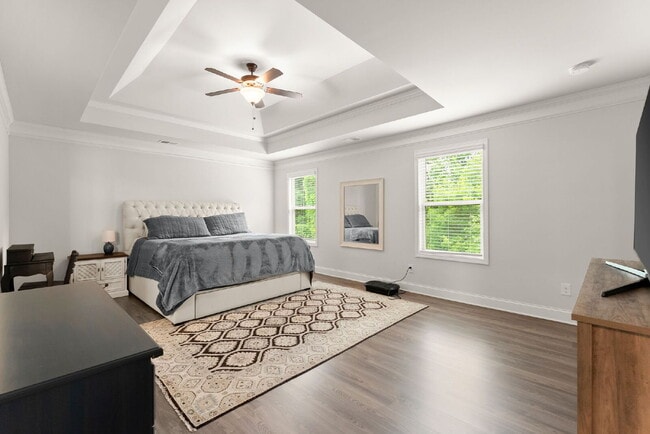 Building Photo - Stunning 6-Bed, 5-Bath home in Hudson Cove!