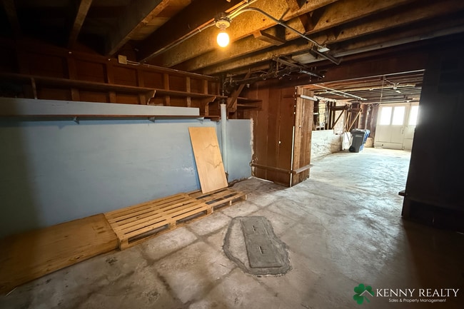 Building Photo - Spacious 3 Bedroom Home in Sign Hill Neighborhood in South San Francisco