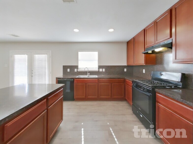 Building Photo - 7914 Moss Springs Ct