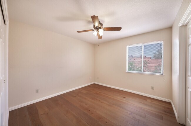 Building Photo - 10205 Single Oak Dr