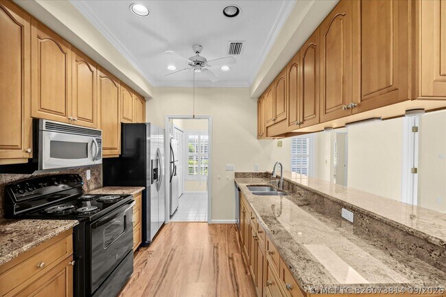 Building Photo - 7362 Pine Creek Way