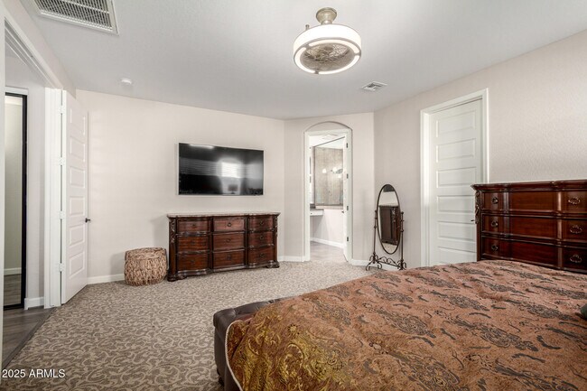 Building Photo - 7578 W Tierra Buena Ln