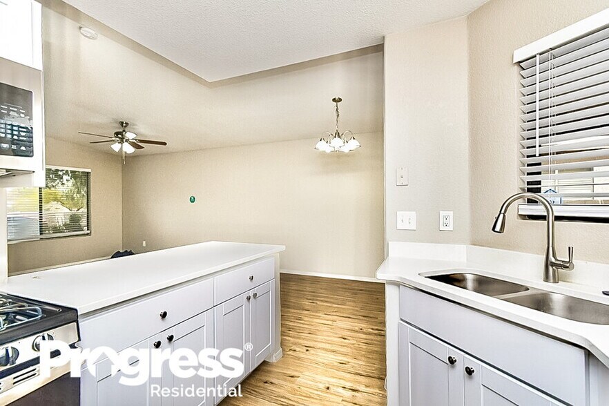 Building Photo - 5493 S Via Guayaquil