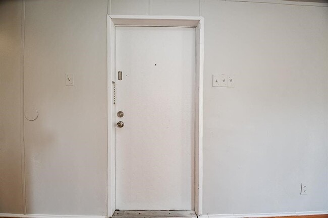 Building Photo - 12579 Roy Harris Loop