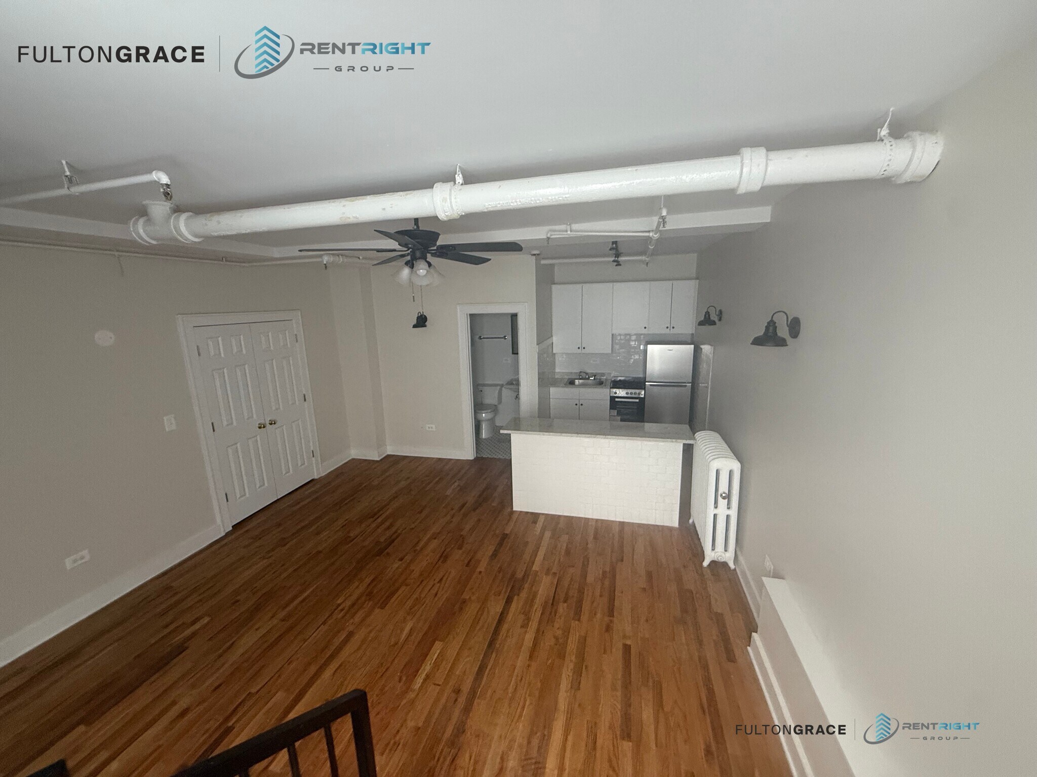 Building Photo - 2065 W Lawrence Ave