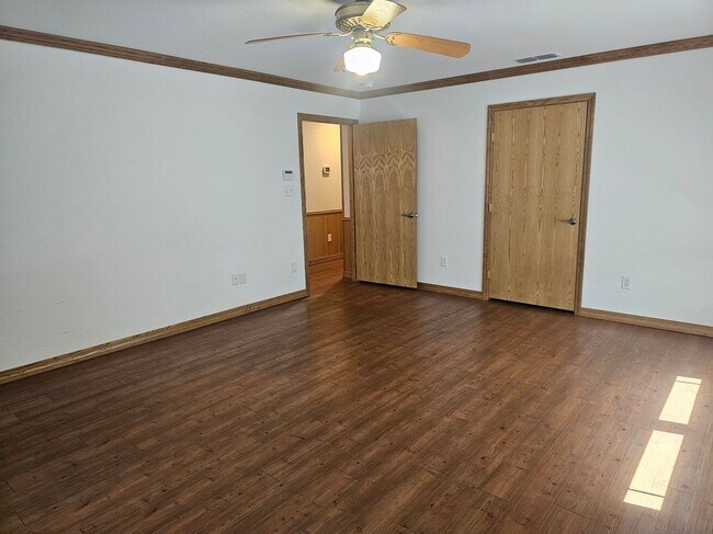 Building Photo - 1316 Brown Rd