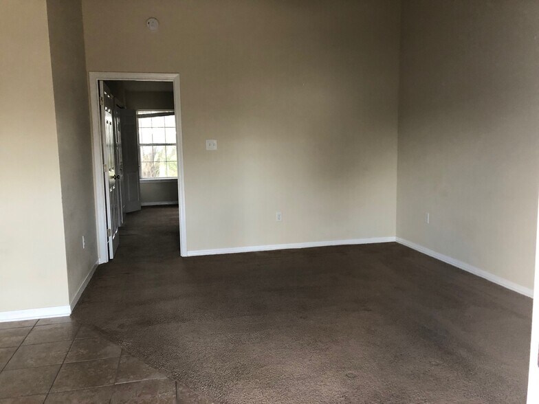 Building Photo - 107 Muscarello Rd