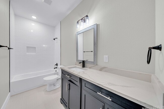 Building Photo - 4130 Moana Dr