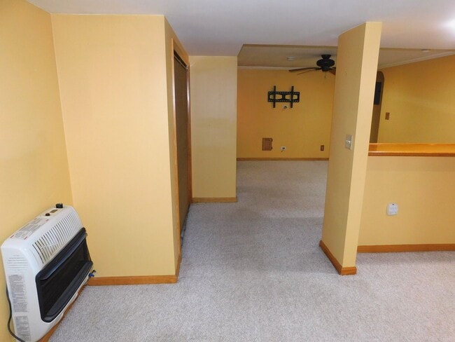 Building Photo - 3 Floor Condo Located In Country Setting -...