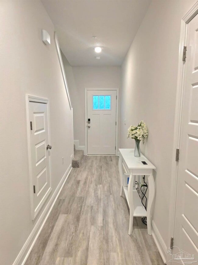 Building Photo - 710 Giese Ln