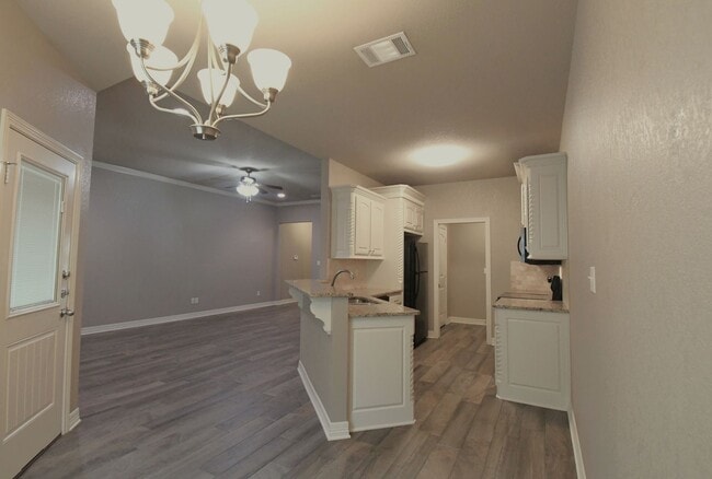 Building Photo - Modern 3-Bedroom 2 Bath Duplex in South Tyler
