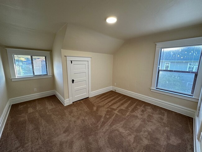Building Photo - 508 Barksdale Ave