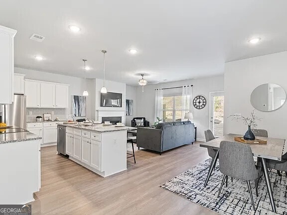 Building Photo - 177 Stanchion Dr