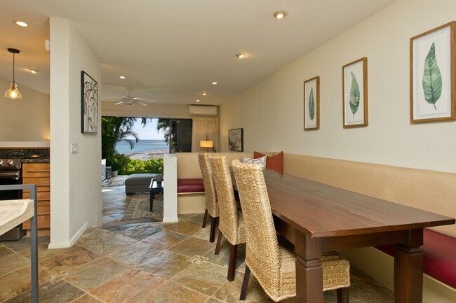 Building Photo - 117C Maunalua Ave