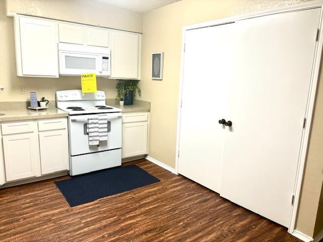 Building Photo - 4336 Hulen Cir E