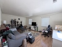 Building Photo - 3327 Lakecrest Rd