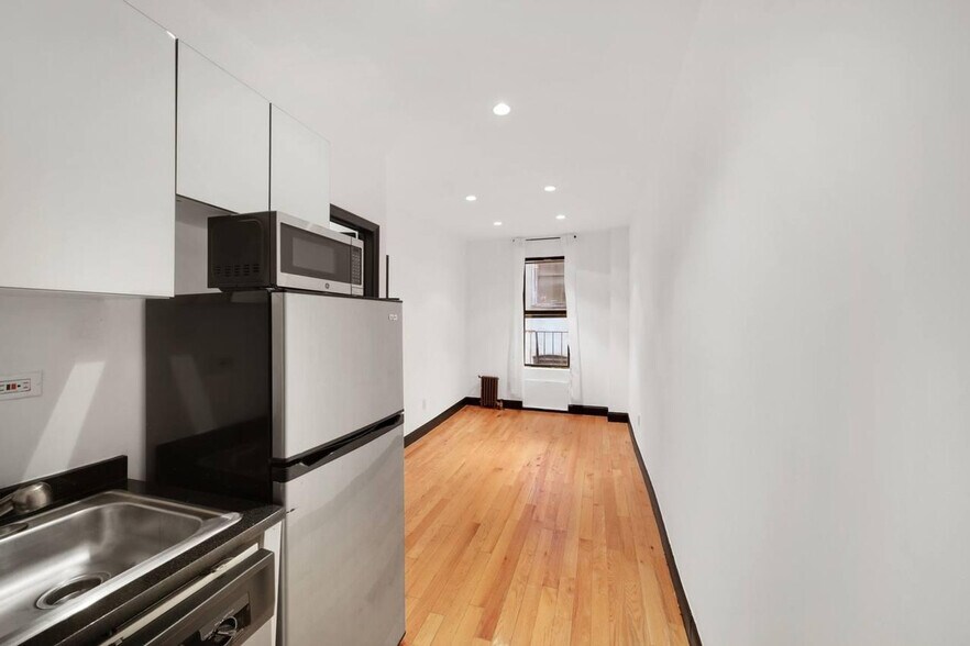 Building Photo - 20 Avenue A