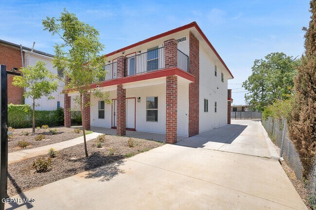 Building Photo - 1107 Myrtle Ave