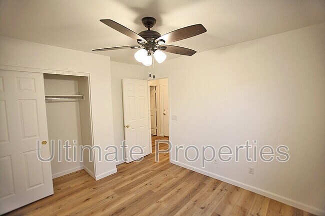 Building Photo - 20920 N 67th Dr