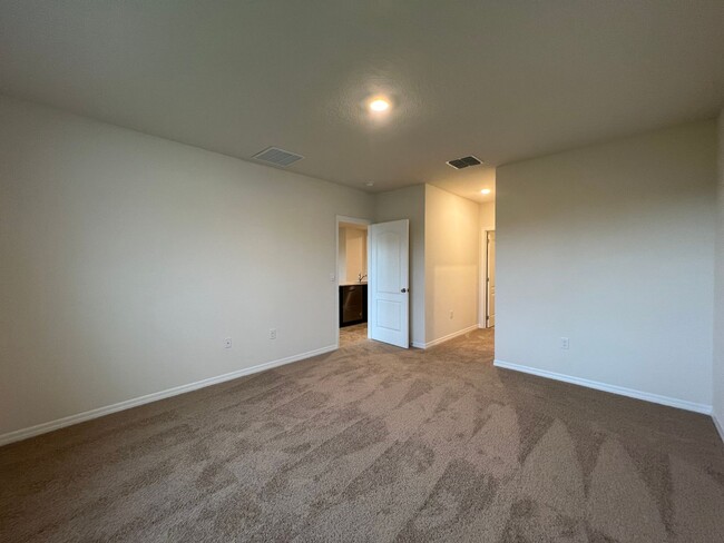 Building Photo - BRAND NEW CONSTRUCTION!! Avalon Park Commu...