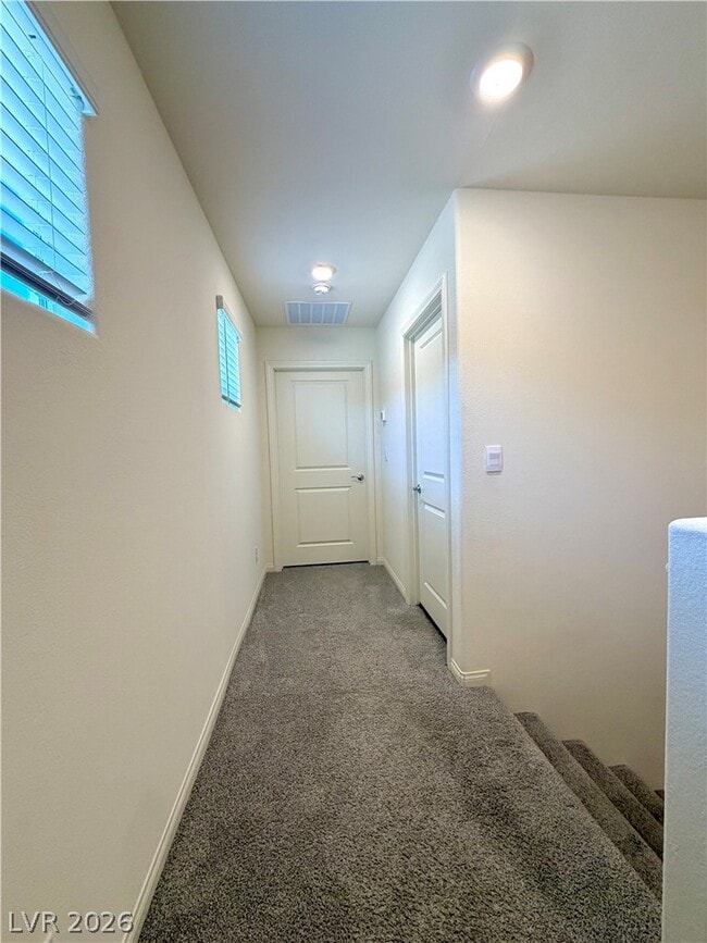 Building Photo - 5646 Mesa Sedona St