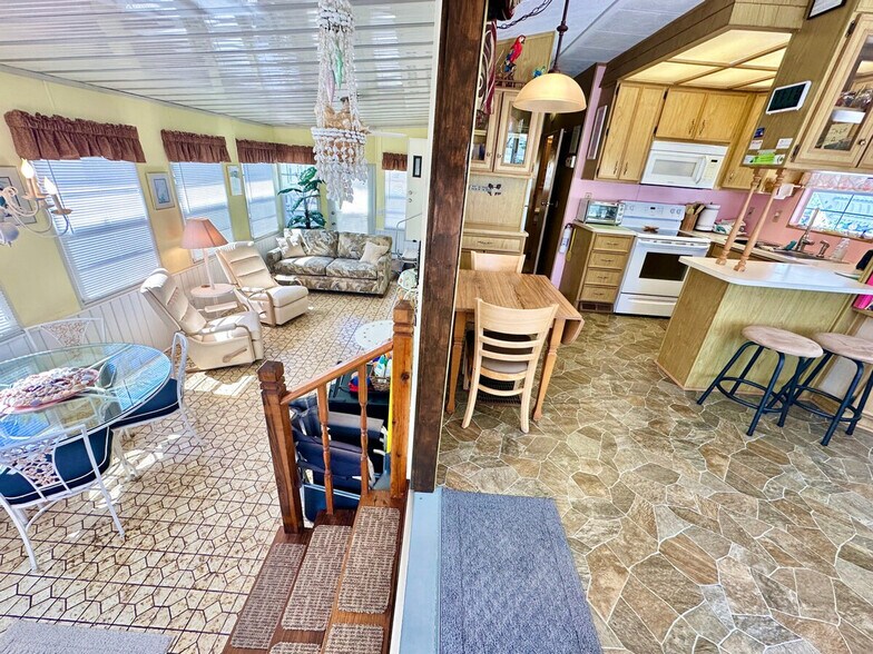 Building Photo - 2139 Nettles Blvd