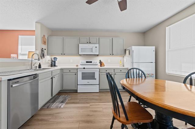 Building Photo - 1708 Sierra Meadow Ln