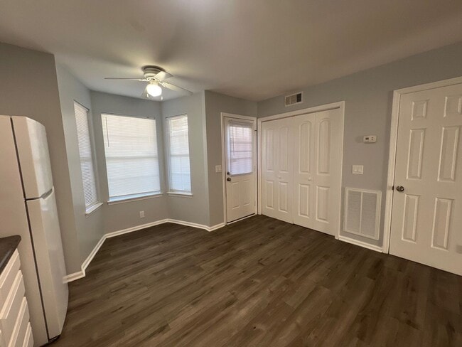 Building Photo - 219 Hickory Forge Dr