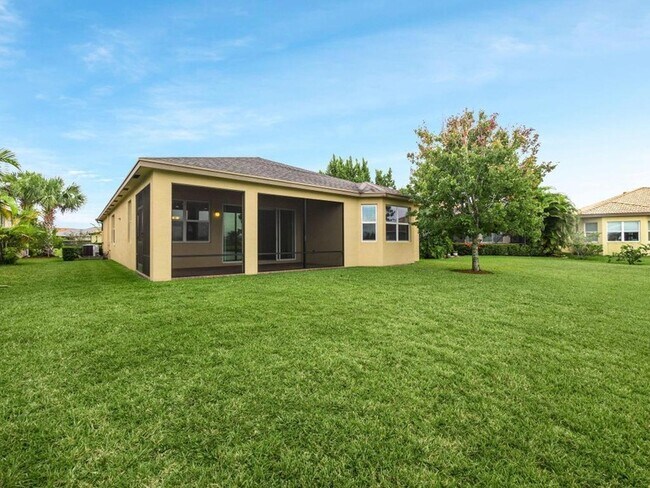 Building Photo - 12190 SW Bennington Cir