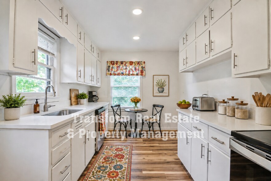 Building Photo - 252 Westwood Dr