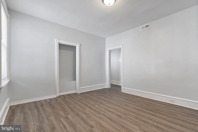 Building Photo - 38 Curtis Ave