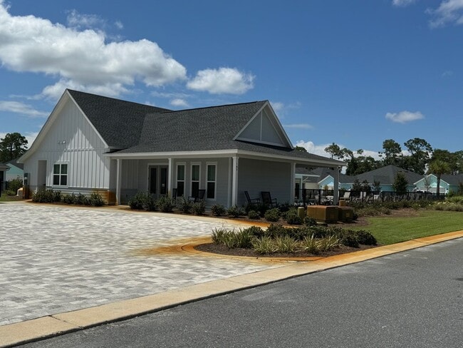 Building Photo - 207 Mosaic Dr